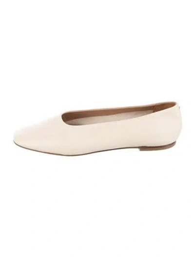 Pre-owned Aeyde Leather Ballet Flats In Neutral