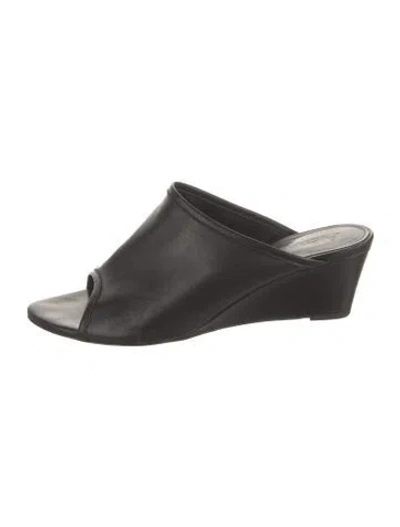 Pre-owned Aeyde Leather Mules In Black