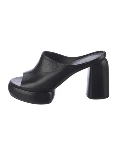 Pre-owned Aeyde Leather Sandals In Black