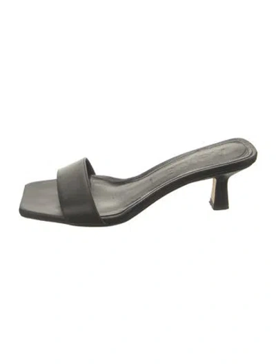 Pre-owned Aeyde Leather Slides In Black