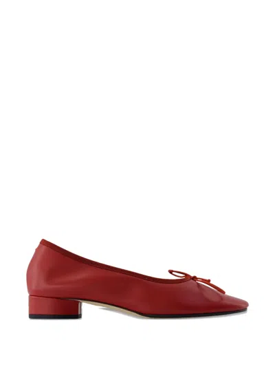 Aeyde Onda Ribbon-trim Pumps In Red