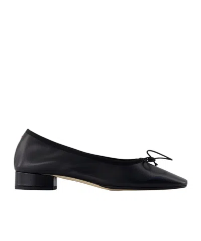 Aeyde Round-toed Flat Shoes In Black