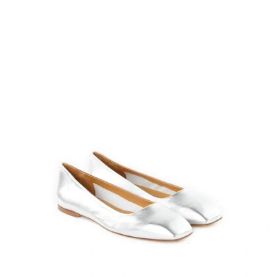 Aeyde Satin Leather Ballet Flats In Silver