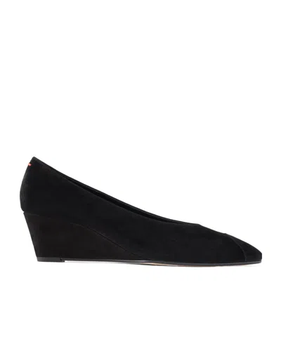 Aeyde Calea 55 Wedge Suede Pumps In Black