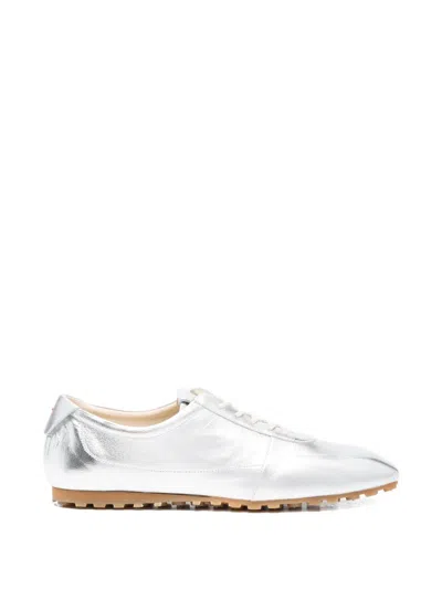 Aeyde Uma Laminated Leather Sneakers In Silver