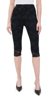 Afrm Mikeala Allover Lace Knee Length Capris Noir In Noir