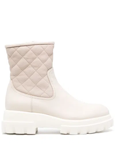 Agl Attilio Giusti Leombruni 55mm Chunky Matelassé Boots In Neutrals