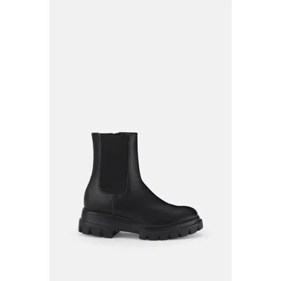 Agl Attilio Giusti Leombruni Agl Chunky Beat Water-resistant Suede Ankle Boot In Black