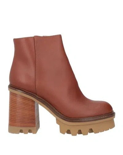Agl Attilio Giusti Leombruni Agl Woman Ankle Boots Brown Size 8 Leather