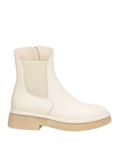 Agl Attilio Giusti Leombruni Agl Woman Ankle Boots Off White Size 7.5 Leather