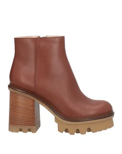 Agl Attilio Giusti Leombruni Agl Woman Ankle Boots Tan Size 8 Leather In Brown