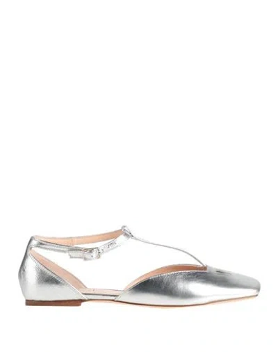 Agl Attilio Giusti Leombruni Agl Woman Ballet Flats Silver Size 7 Leather