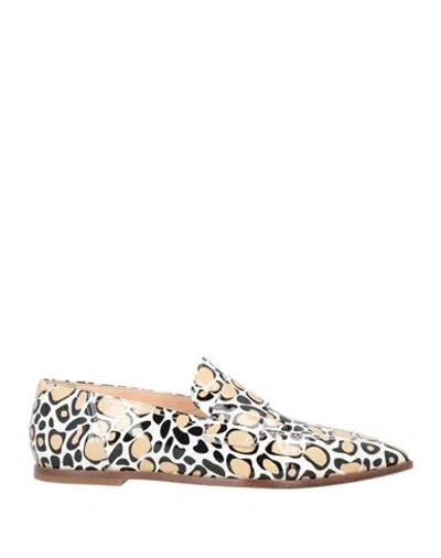 Agl Attilio Giusti Leombruni Agl Woman Loafers Off White Size 8 Leather