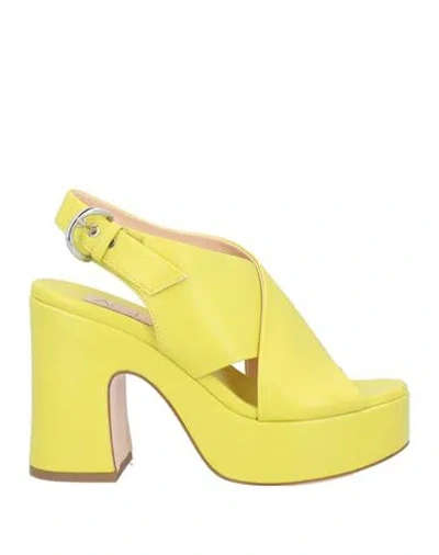 Agl Attilio Giusti Leombruni Agl Woman Sandals Lime Green Size 7.5 Leather