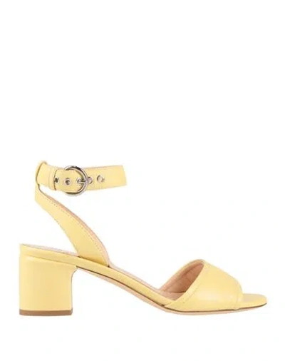 Agl Attilio Giusti Leombruni Agl Woman Sandals Pastel Yellow Size 9.5 Soft Leather