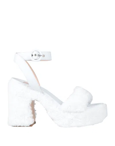 Agl Attilio Giusti Leombruni Sandals In White