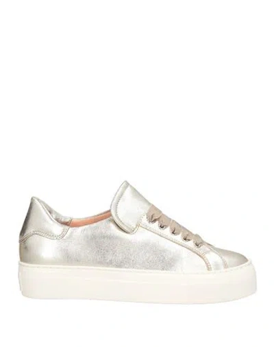 Agl Attilio Giusti Leombruni Agl Woman Sneakers Platinum Size 7.5 Leather In Gray
