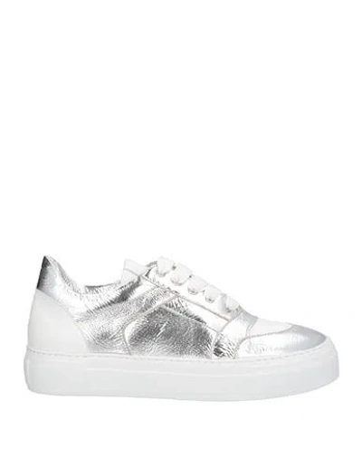 Agl Attilio Giusti Leombruni Agl Woman Sneakers Silver Size 8 Leather