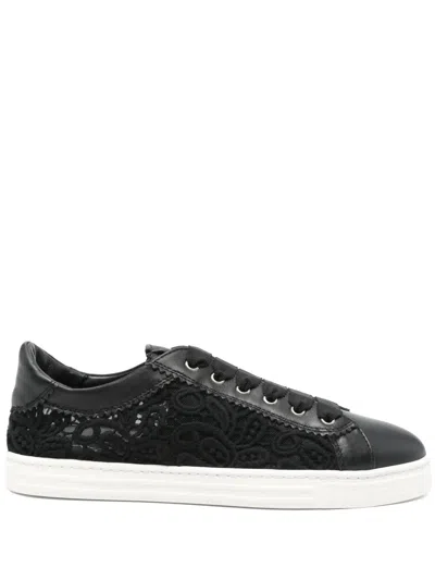 Agl Attilio Giusti Leombruni Embroidered Sneakers In Schwarz