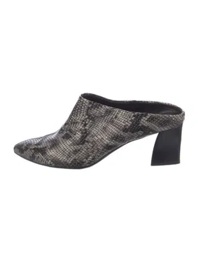 Pre-owned Agl Attilio Giusti Leombruni Leather Animal Print Mules In Neutral