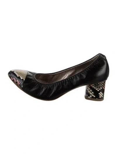 Pre-owned Agl Attilio Giusti Leombruni Leather Animal Print Pumps In Black