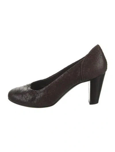 Pre-owned Agl Attilio Giusti Leombruni Leather Pumps In Brown
