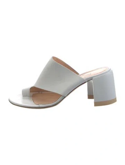 Pre-owned Agl Attilio Giusti Leombruni Leather Sandals In White