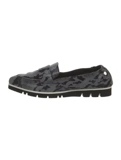 Pre-owned Agl Attilio Giusti Leombruni Patent Leather Animal Print Loafers In Gray