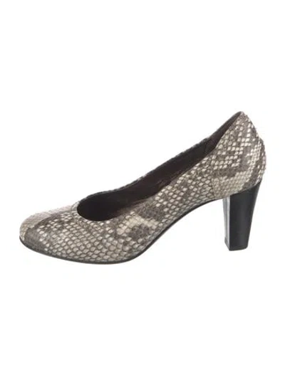 Pre-owned Agl Attilio Giusti Leombruni Patent Leather Animal Print Pumps