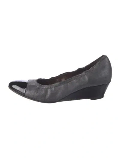 Pre-owned Agl Attilio Giusti Leombruni Suede Studded Accents Pumps In Multi