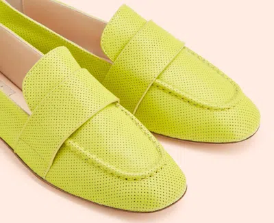 Agl Attilio Giusti Leombruni Women's Mara Spring Lemon Moccasin In Yellow