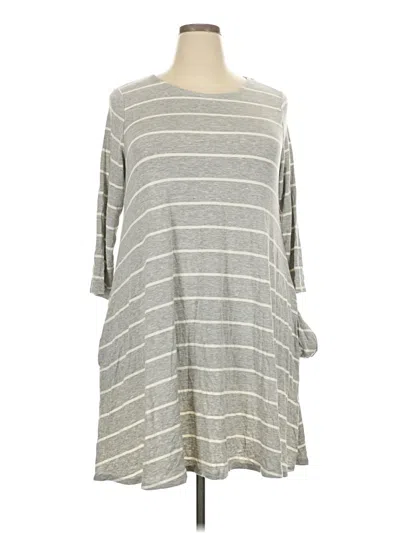 Pre-owned Agnes & Dora Casual Dress In Gray