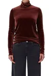 Agolde Pascale Stretch Velvet Turtleneck Top In Red