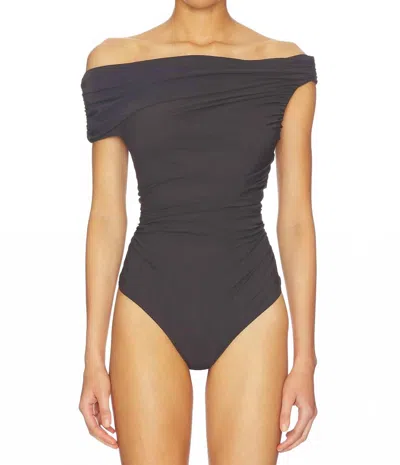 Agolde Sherilyn Off The Shoulder Bodysuit In Carob In Brown