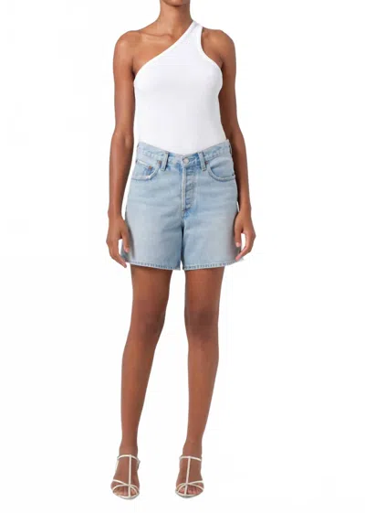 AGOLDE V-WAIST BAGGY DENIM SHORTS IN BACKBEAT