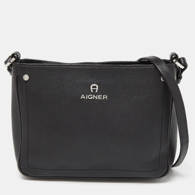 Pre-owned Aigner Black Leather Zip Crossbody Bag