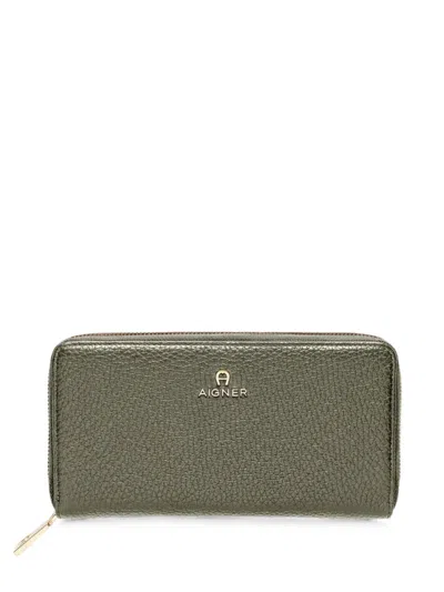 Aigner Ivy Logo-plaque Wallet In Green