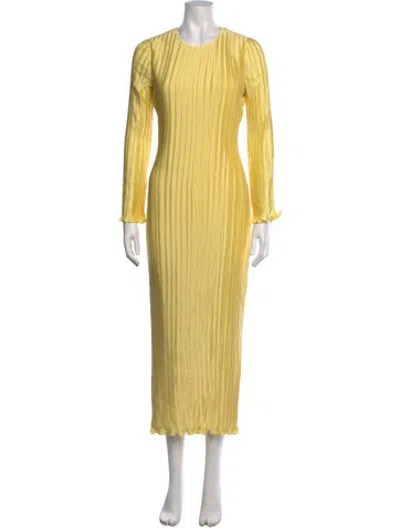 Pre-owned Aiifos Crew Neck Midi Length Dress In Yellow