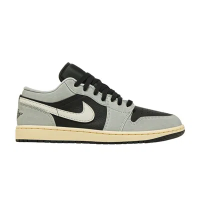Pre-owned Air Jordan 1 Low 'light Smoke Grey' | Men's Size 9.5 In Gray