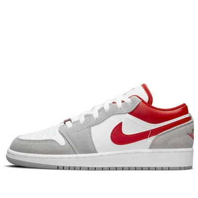 Air Jordan (gs)  1 Low Se 'light Smoke Grey Gym Red' In Gray