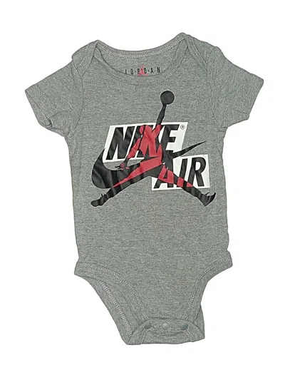 Pre-owned Air Jordan Babies' Short Sleeve Onesie In Gray