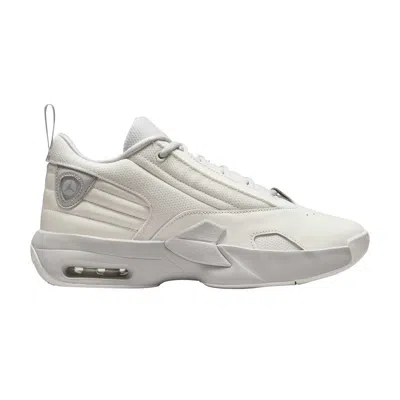 Pre-owned Air Jordan Wmns Jordan Max Aura 6 'sail' In Cream