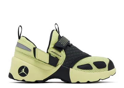 Air Jordan Wmns Jordan Trunner Lx 'luminous Green'