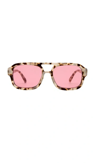Aire Aquarius Sunglasses In Pink
