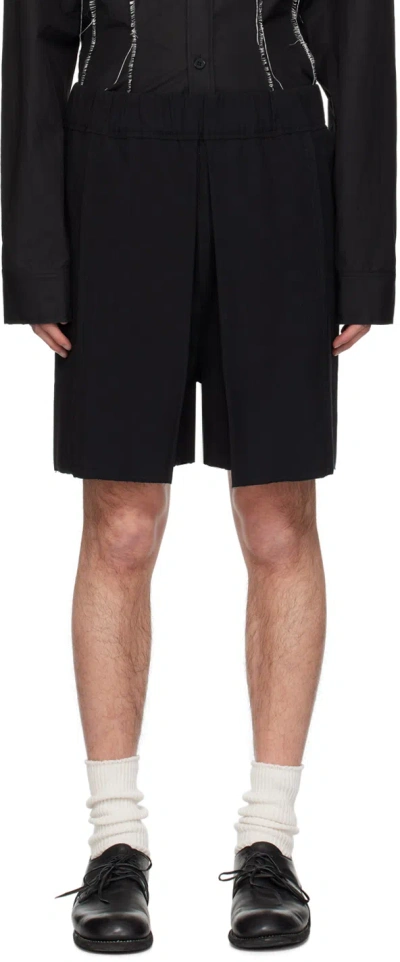 Airei Black Pleated Shorts