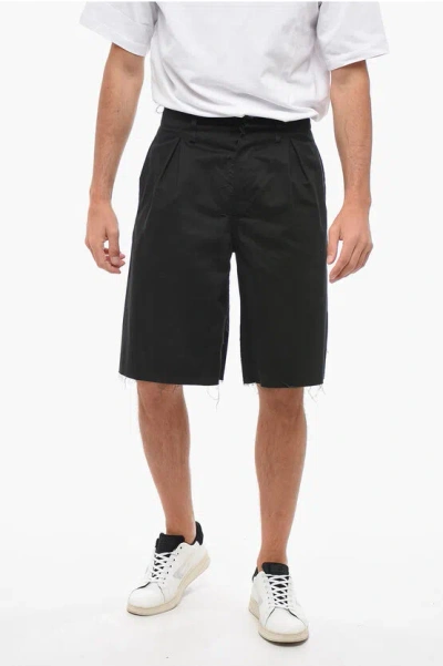 Airei Pleated Shorts With Raw Cut Details In Black
