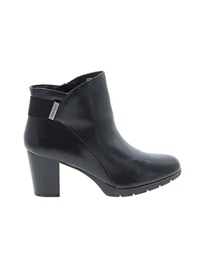 Pre-owned Ak Anne Klein Ankle Boots In Black