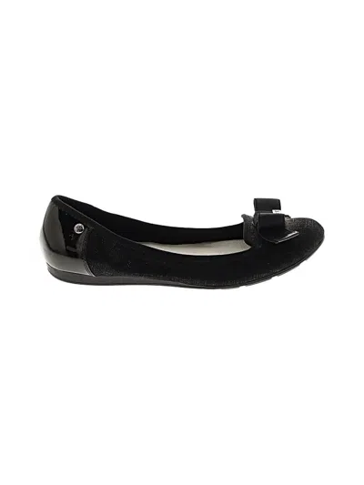 Pre-owned Ak Anne Klein Flats In Black