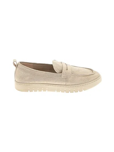 Pre-owned Ak Anne Klein Flats In Tan