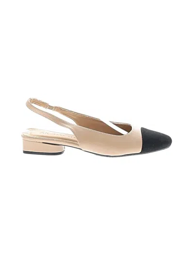 Pre-owned Ak Anne Klein Heels In Ivory
